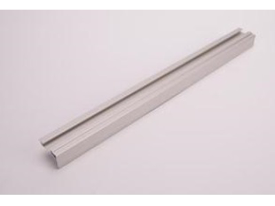 Alpha Bundskinne for garageporte L=7250mm